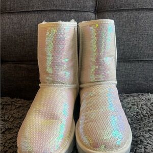 UGG Wedding Edition  Iridescent Sequin Women's Boots- size 7 . LIKE NEW.